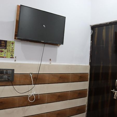 K.D.Dham Near Prem Mandir1 Hotell Vrindāvan Exteriör bild
