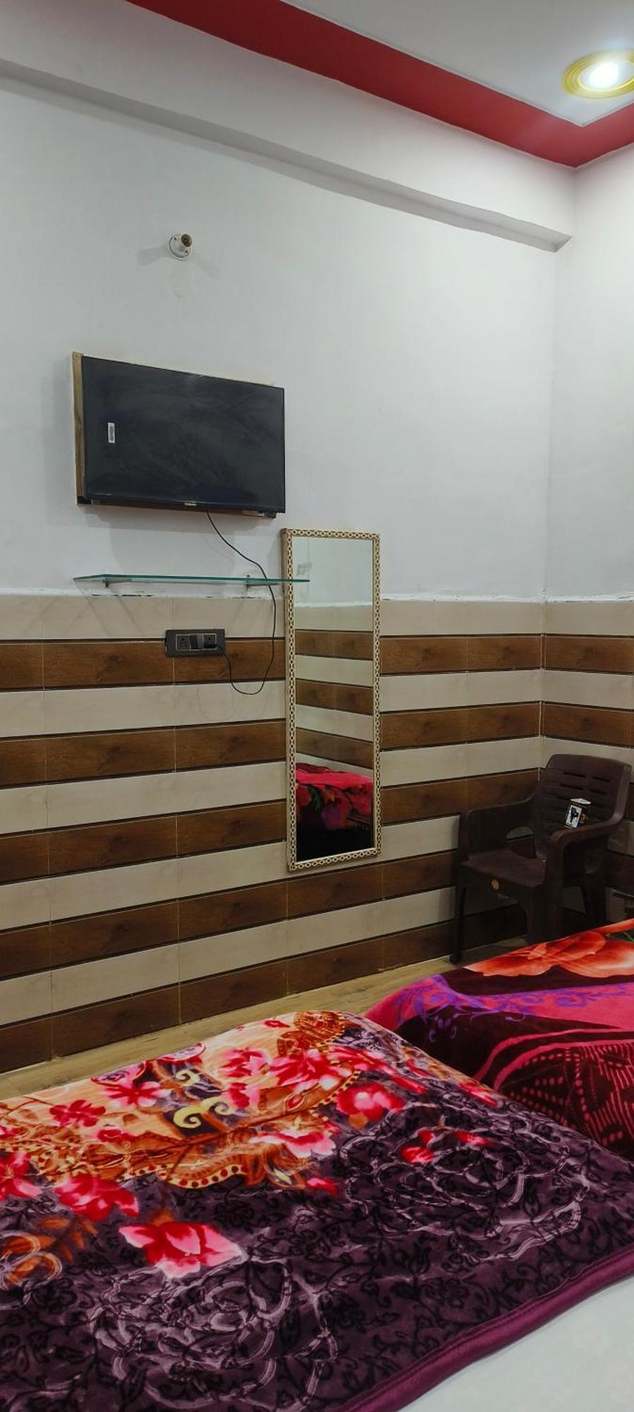 K.D.Dham Near Prem Mandir1 Hotell Vrindāvan Exteriör bild