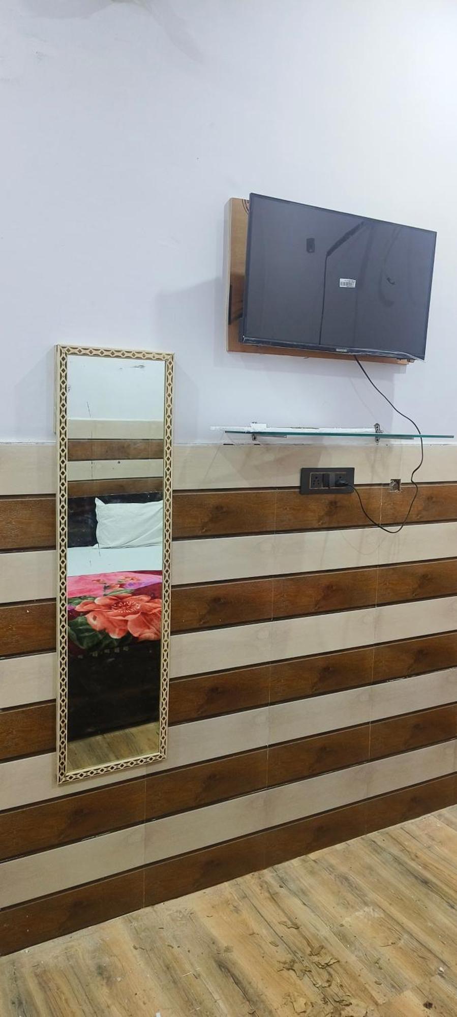 K.D.Dham Near Prem Mandir1 Hotell Vrindāvan Exteriör bild