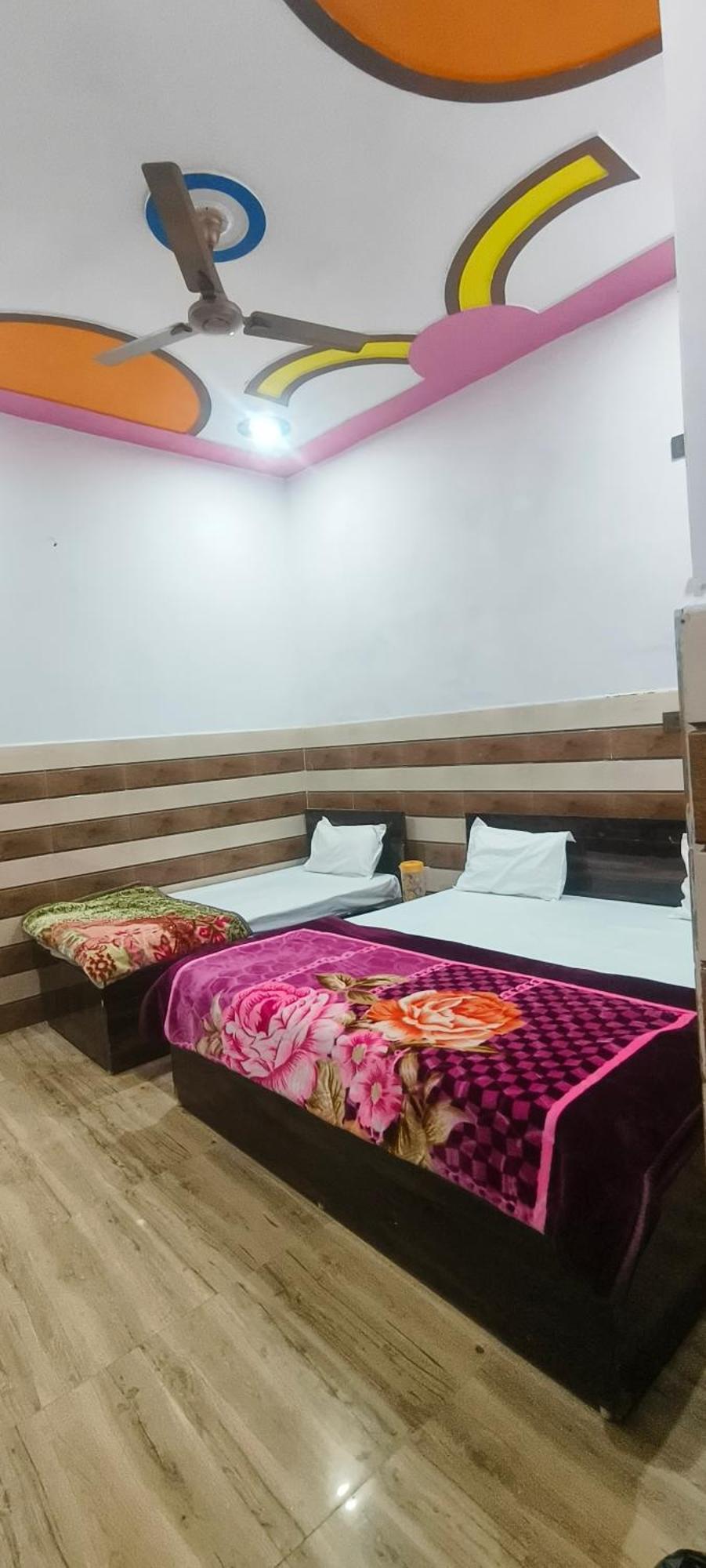 K.D.Dham Near Prem Mandir1 Hotell Vrindāvan Exteriör bild